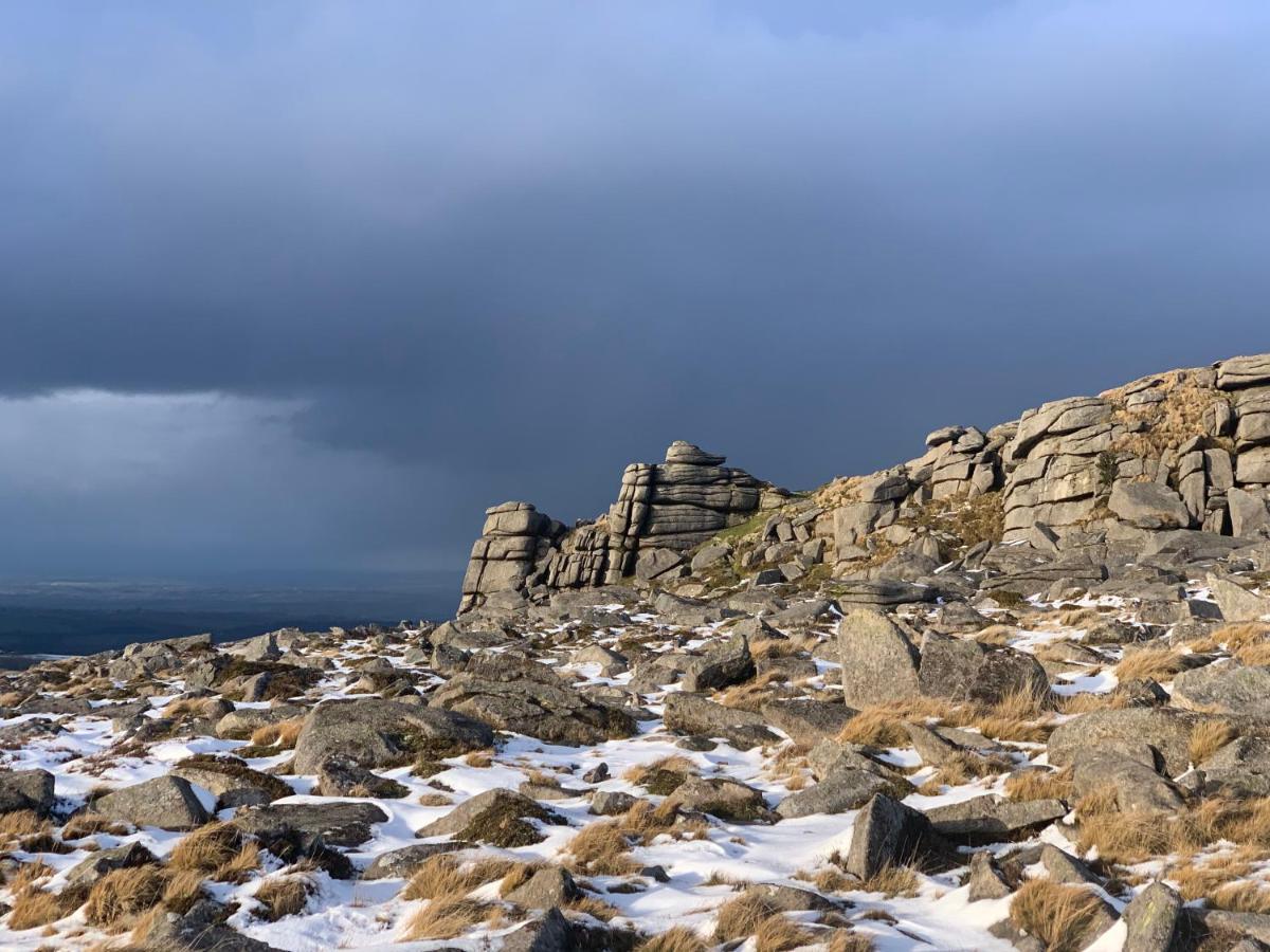 The Tors Hotel Окхамптън Екстериор снимка